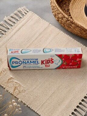 Sensodyne Pronamel Kids Toothpaste - Strawberry (Berry Twist)- 4.0 Oz- Exp.04/27